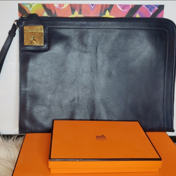 VTG Hermes Portfolio Leather Case w/ Wristlet - Picture 14 of 15